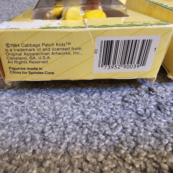 Cabbage Patch Poseable Figures Lot of 2 Vintage NIB 1984 - Picture 2 of 6